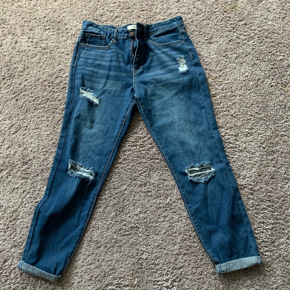 FOREVER 21 HIGH-RISE MOM JEANS/BOYFRIEND JEANS